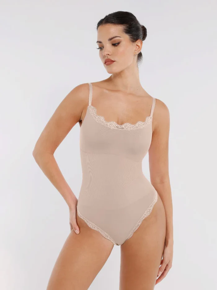Chique Contour Kant Cami Bodysuit voor Dames: Perfecte Pasvorm & Stijlvol