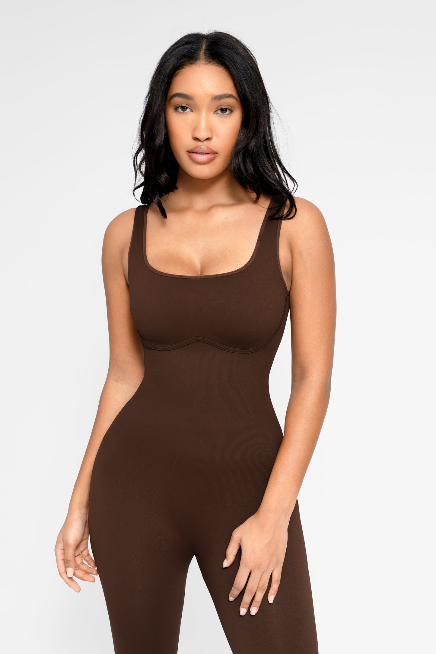 Comfortabele Flared Jumpsuit met Vierkante Halslijn: Stijlvol en Veelzijdig voor Dames